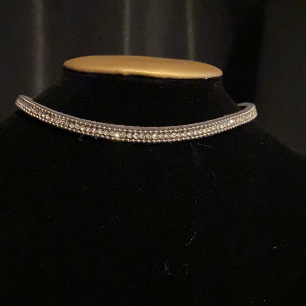 Choker necklace